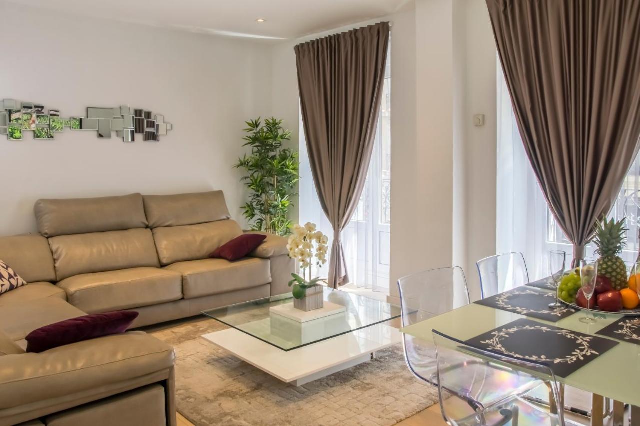 Palacio Apartments Madrid Esterno foto